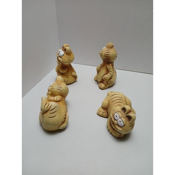 Garfield Cat Figurine Lot Set of 4 Sleeping Laying Standing Poses Vintage - Picture 4 of 5
